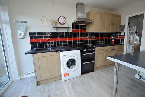 2 bedroom terraced house for sale, 18 Gayle Road, Tattershall