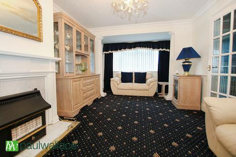 2 bedroom terraced house for sale, Russells Ride, Cheshunt