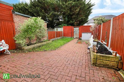 2 bedroom terraced house for sale, Russells Ride, Cheshunt