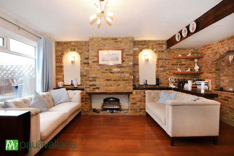 4 bedroom terraced house for sale, Elderbek Close, West Cheshunt