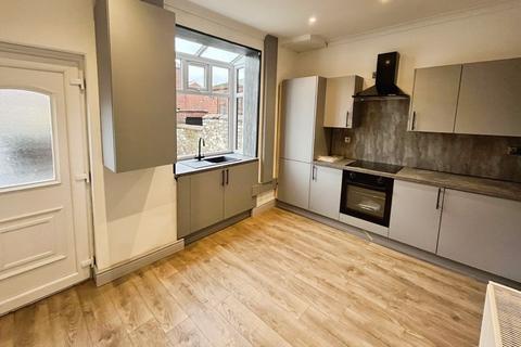 3 bedroom terraced house for sale, Vickerman Street, Halliwell
