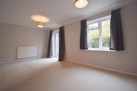 2 bedroom terraced house to rent, Exeter Close, Basingstoke RG22