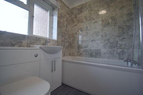 2 bedroom terraced house to rent, Exeter Close, Basingstoke RG22