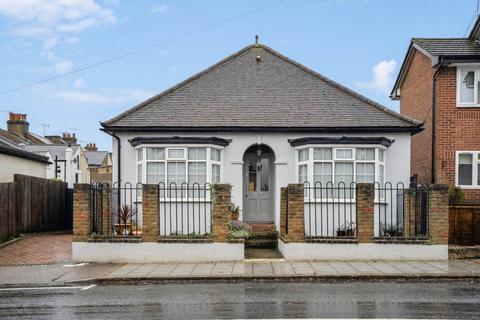 4 bedroom bungalow for sale, Villiers Road, Oxhey Village