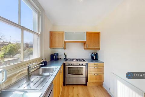 2 bedroom flat to rent, Iverson Road, London, NW6