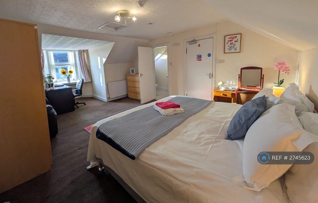 Penthouse Room