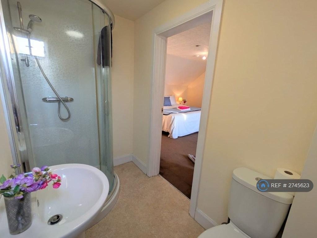 Ensuite Of Penthouse Room