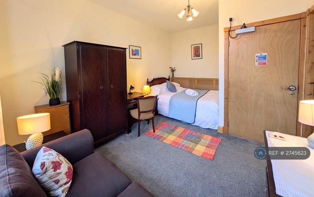 Ensuite Room