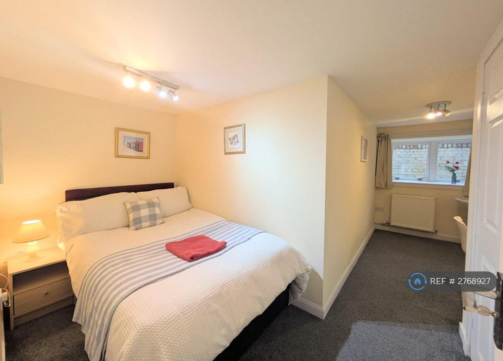 Double Room With Own Basin - £580/Mo Inc...