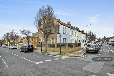 3 bedroom end of terrace house to rent, Langthorne Street, London, SW6