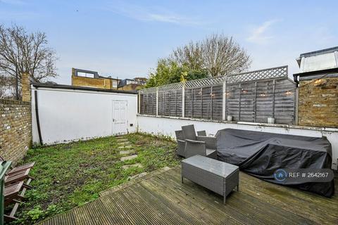3 bedroom end of terrace house to rent, Langthorne Street, London, SW6