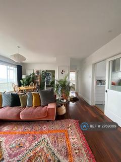 2 bedroom flat to rent, Raleigh Court, London, SE19