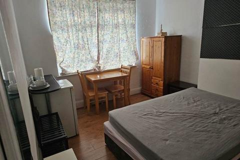 undefined, Newark Crescent, London NW10