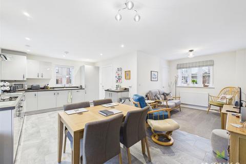 2 bedroom semi-detached house for sale, Holbache Road, Oswestry