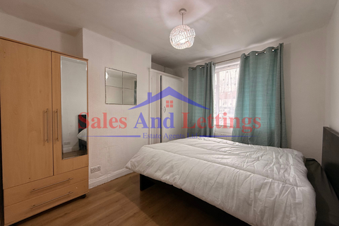 1 bedroom in a house share to rent, Burnside Crescent, Wembley HA0