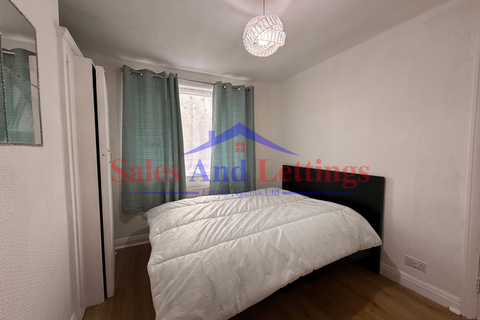 1 bedroom in a house share to rent, Burnside Crescent, Wembley HA0