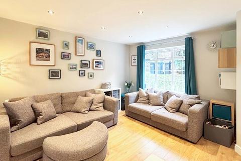 undefined, South Croydon CR2