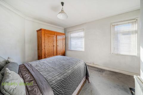 2 bedroom end of terrace house for sale, Anthony Road, London, SE25