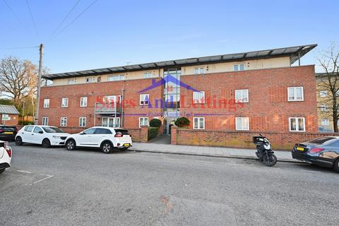 2 bedroom flat to rent, King George Crescent, Wembley HA0