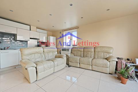 2 bedroom flat to rent, King George Crescent, Wembley HA0