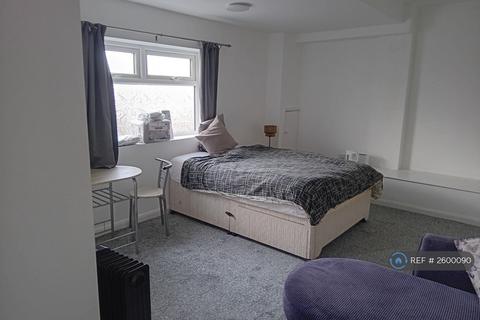 1 bedroom in a house share to rent, A. North Denes Road, Great Yarmouth, NR30