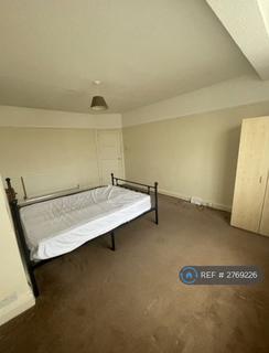 undefined, Wynash Gardens, Carshalton, SM5
