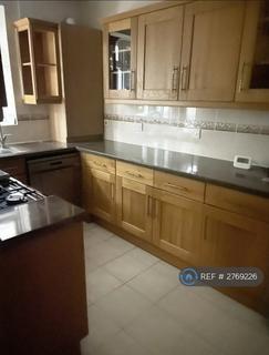undefined, Wynash Gardens, Carshalton, SM5