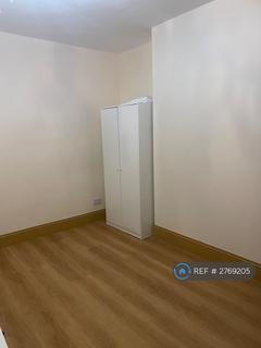 1 bedroom in a flat share to rent, London, London, SE4