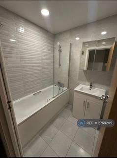 1 bedroom in a flat share to rent, London, London, SE4