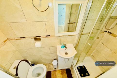 1 bedroom flat to rent, Rosslyn Road, Barking, IG11