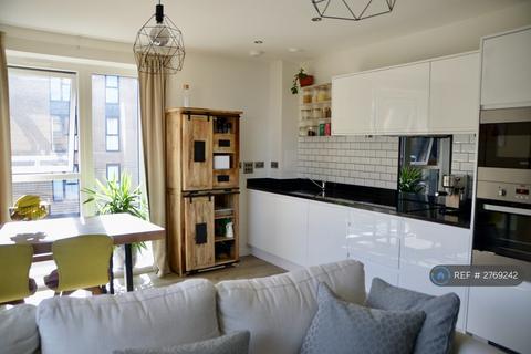 2 bedroom flat to rent, Kington House, London, SE7