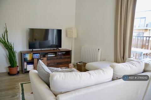 2 bedroom flat to rent, Kington House, London, SE7
