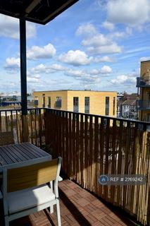 2 bedroom flat to rent, Kington House, London, SE7