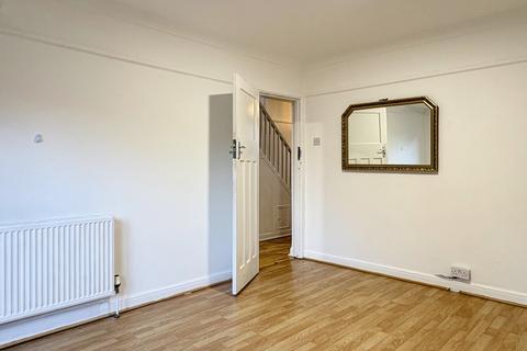 3 bedroom house to rent, Twyford Abbey Road, Wembley NW10