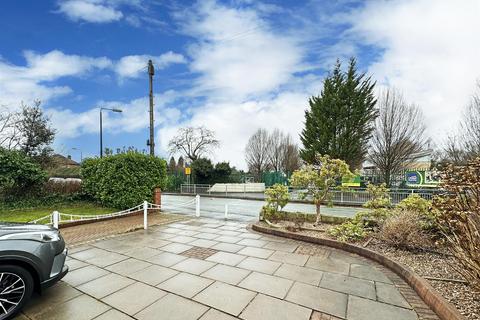 3 bedroom semi-detached house for sale, Frieston Rd, Timperley