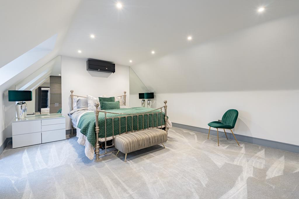 Whinhillroad48