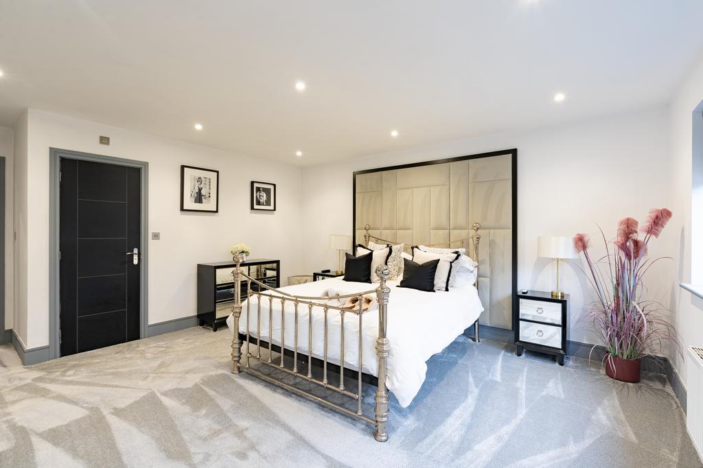 Whinhillroad33