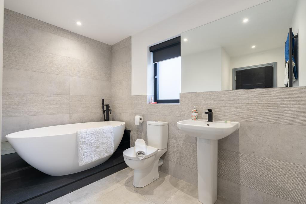 Whinhillroad41