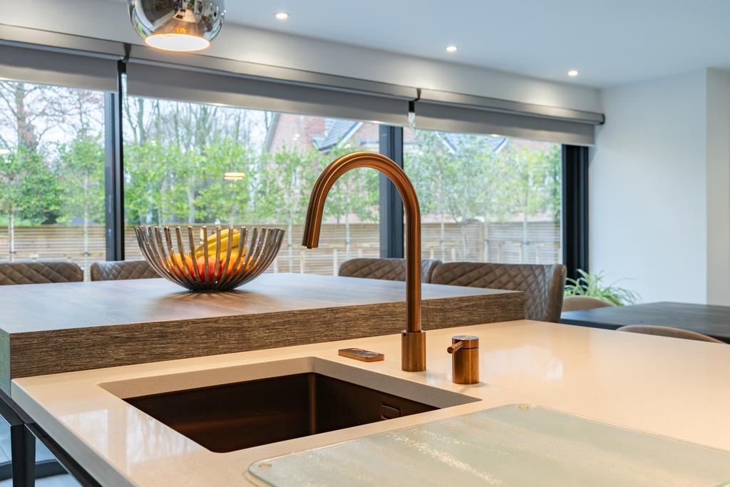 Whinhillroad25