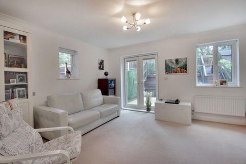 3 bedroom end of terrace house for sale, Albion Way, Edenbridge