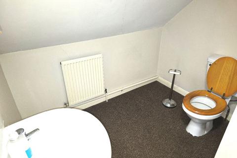 1 bedroom flat to rent, D Maidstone Road, Chatham