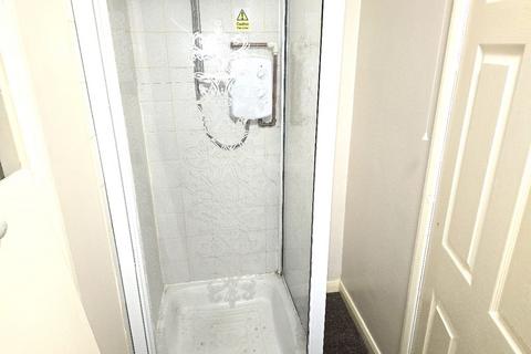 1 bedroom flat to rent, D Maidstone Road, Chatham