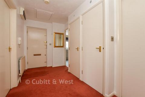 2 bedroom apartment for sale, Jean Batten Close, Wallington, Surrey