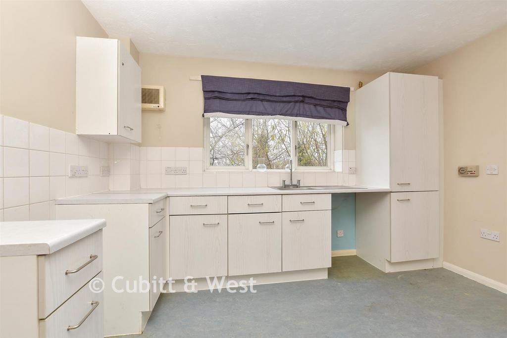 Kitchen / Breakfast Room