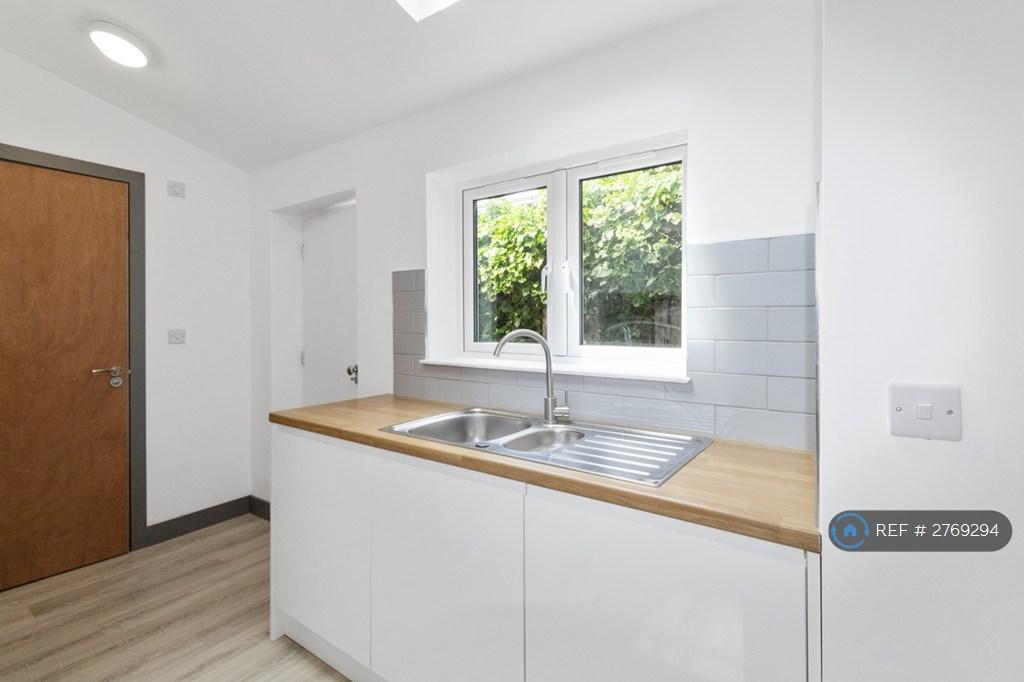 Kitchen 3