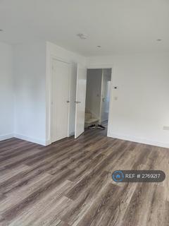 2 bedroom terraced house to rent, Ellis Grove, Folkestone, CT20