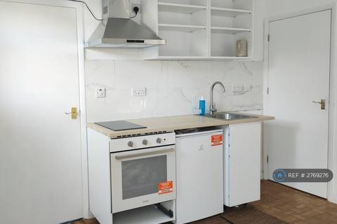 1 bedroom flat to rent, Footscray Road, London, SE9