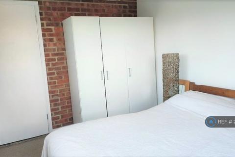 1 bedroom flat to rent, Footscray Road, London, SE9