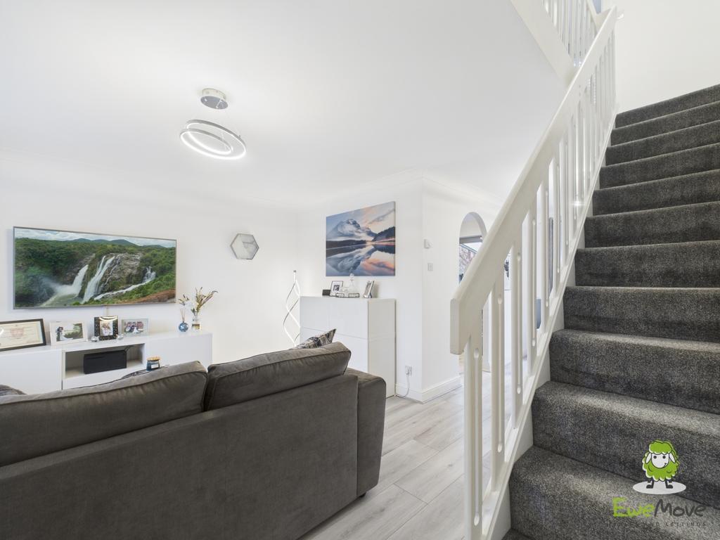 Ewe Move Basingstoke Estate Agents - Beecham Berry
