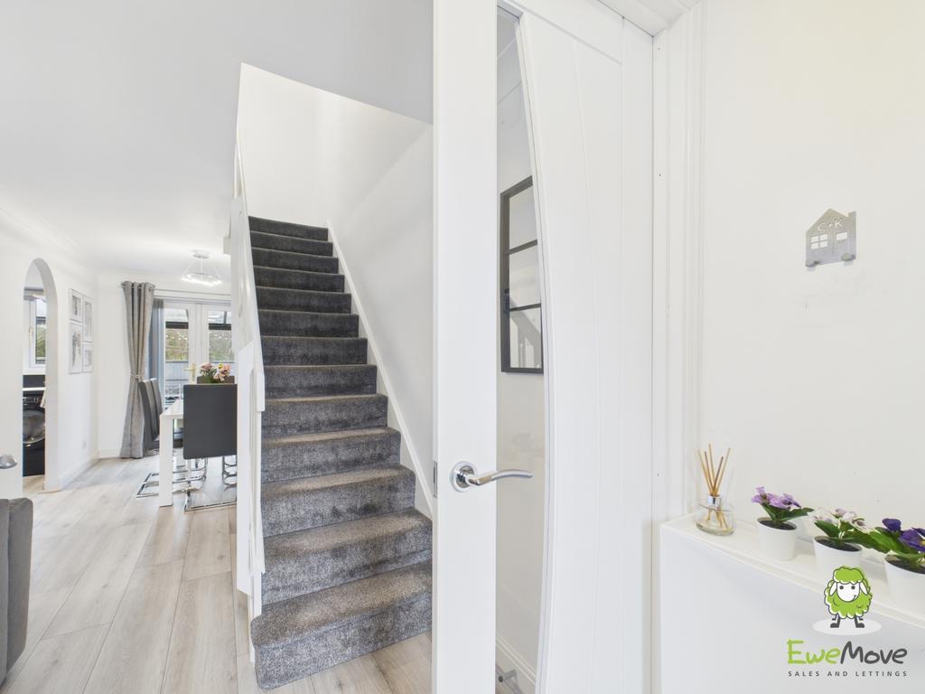 Ewe Move Basingstoke Estate Agents - Beecham Berry